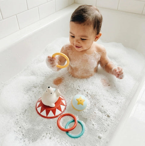 Itzy Ring Toss Bath Toy: Circus