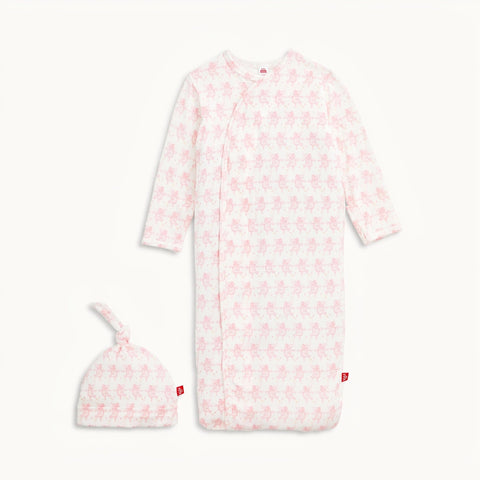 Magnetic Me, Gown & Hat: Trunkettes