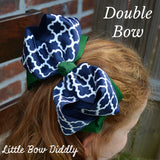 Double Bow: Navy Quatrefoil on Forest Green